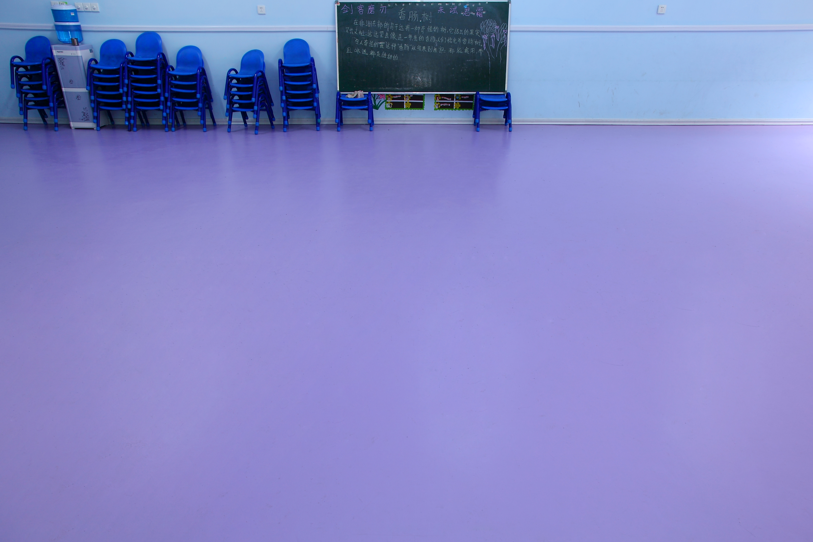 幼儿园走廊塑胶地板