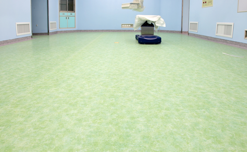 防静电同质透心塑胶地板的特点【欧陆平台】