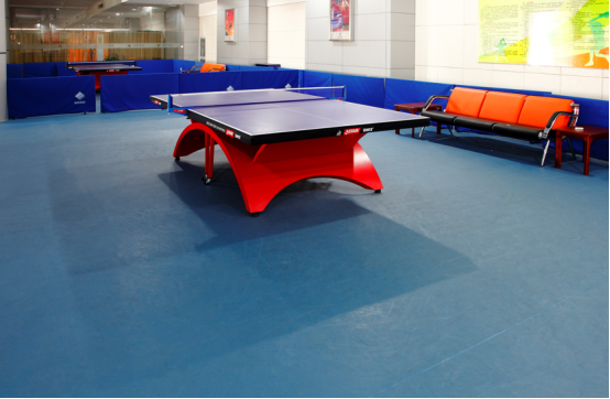 乒乓球pvc运动地板施工过程是怎么样的【欧陆平台】
